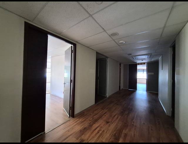 931M² OFFICE TO LET IN SANDTON CENTRAL